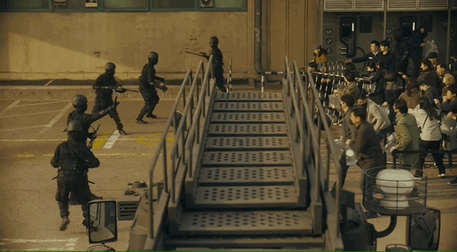 Chaotic hospital scene